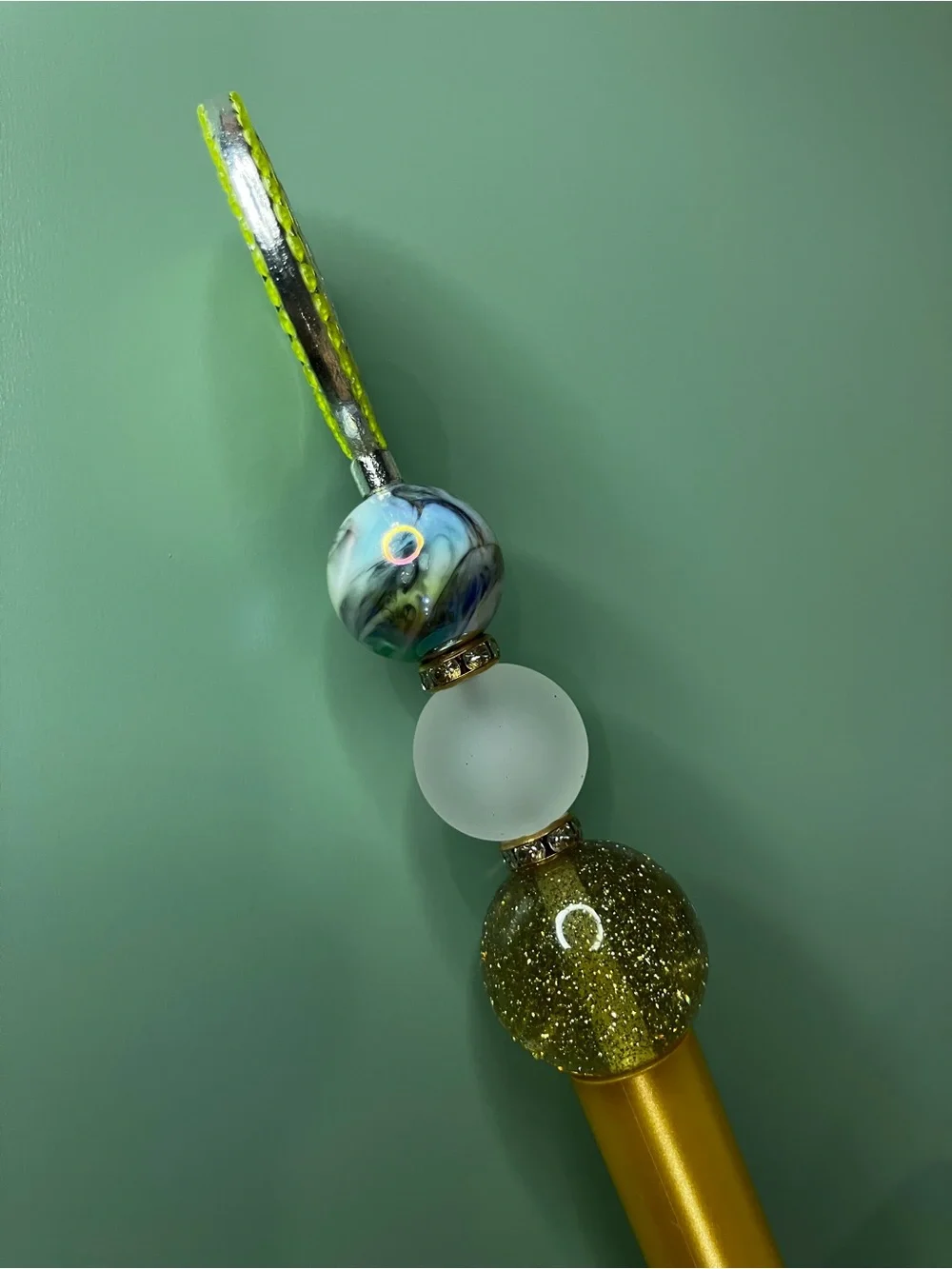 Leo Zodiac Lion Medallion Handmade Beaded Pen